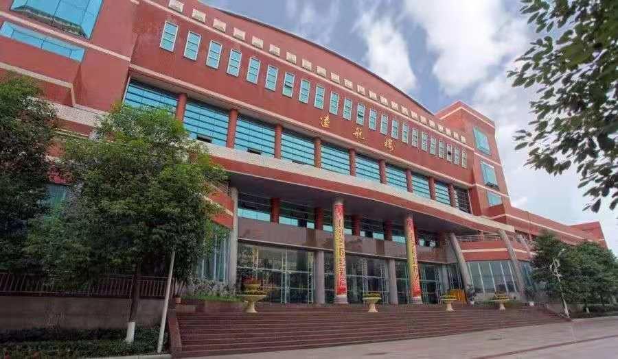 吃在“远航大酒楼”，绵阳学生的最高伙食标准