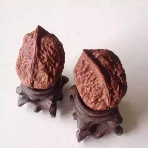 铁雕核桃,钻石雕刻铁核桃