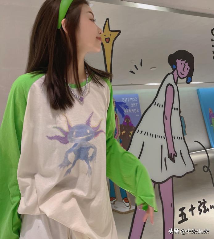 t恤如何挑选领口大小,如何挑选显瘦的t恤