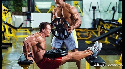 一个月肌肉力量训练计划,力量训练和肌肉训练怎么混合训练