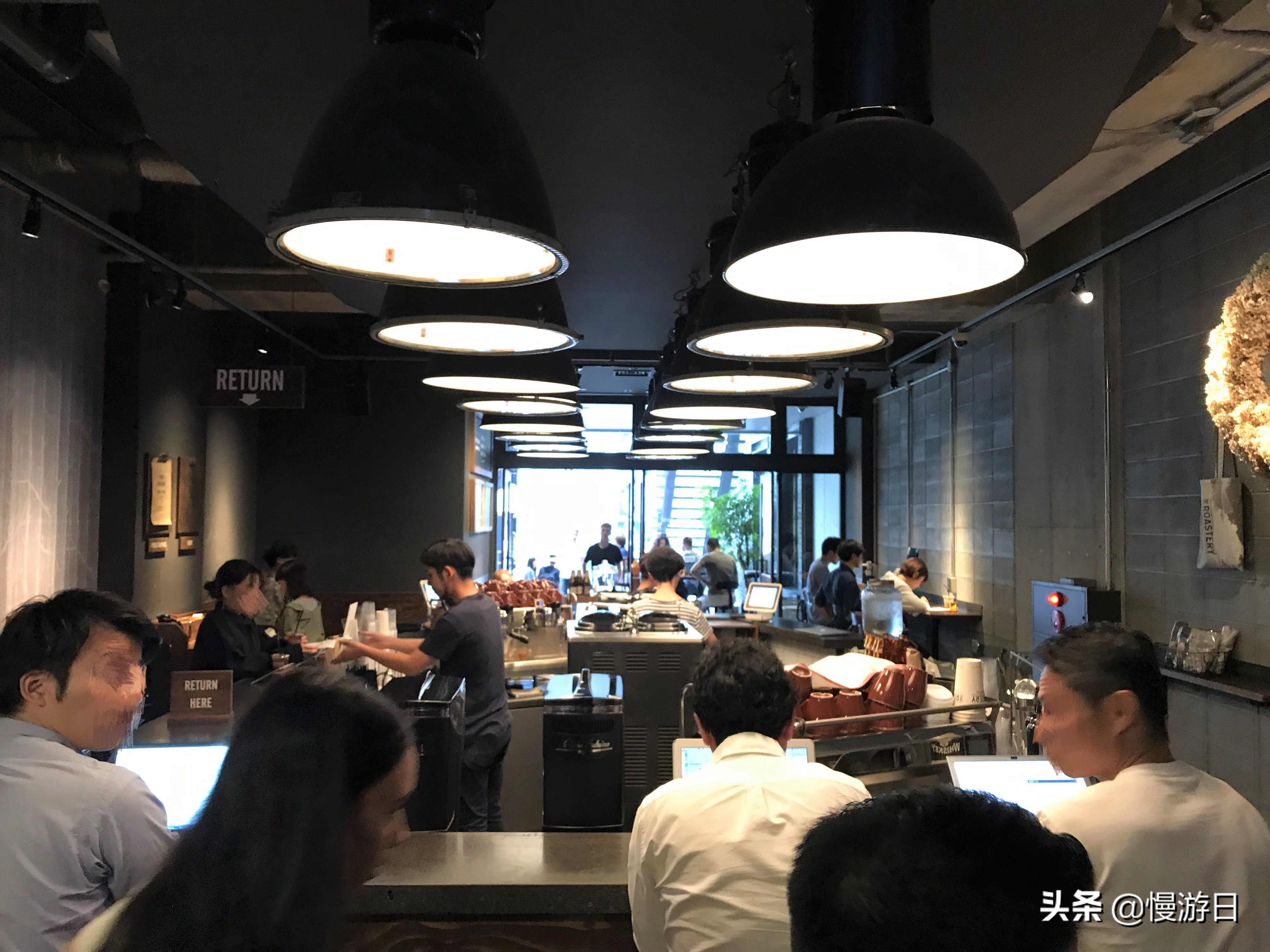 旅途休闲站|实探东京原宿自家烘豆工业风精品咖啡店