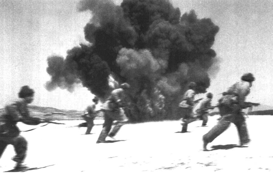 “三三制”拍出来不好看？密集冲锋的“人海战术”就好看了吗？