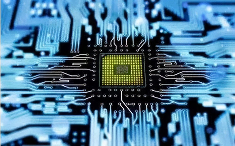 82岁造出“中国芯”，打破西方技术垄断，成美国最怕的中国女人