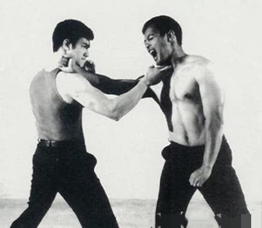 李小龙打擂台遇到最大困难,李小龙擂台实战