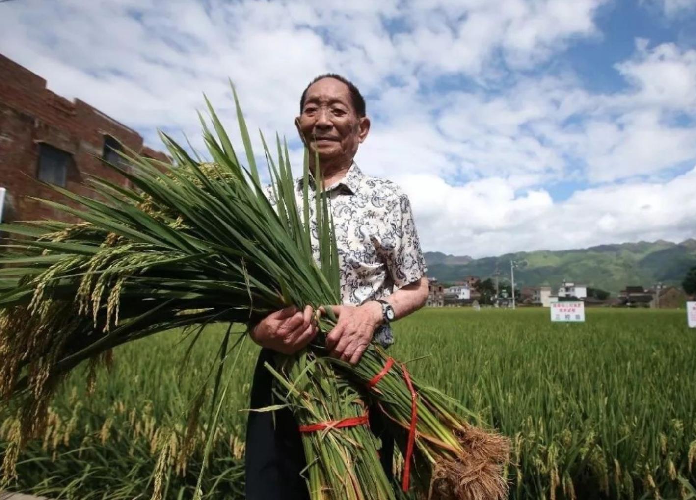 袁老获得终身驾照后，有人指出这是不负责任，可他们却忽略了重点