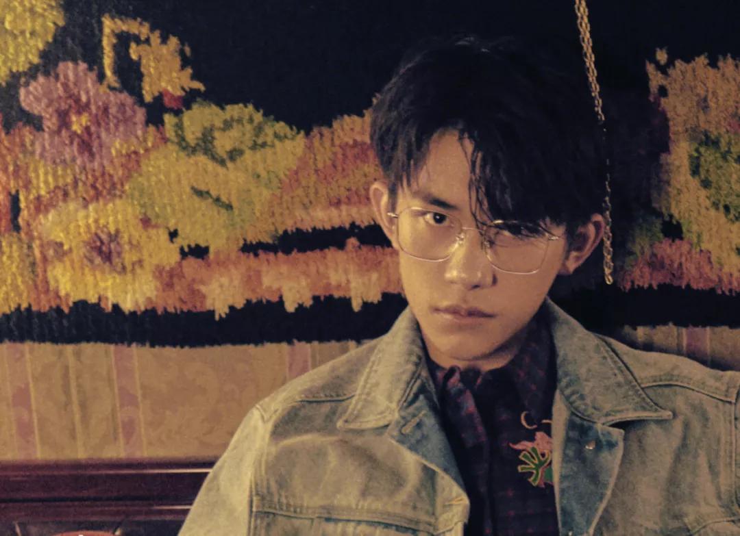 最近很流行的眼镜,最近特别流行的眼镜