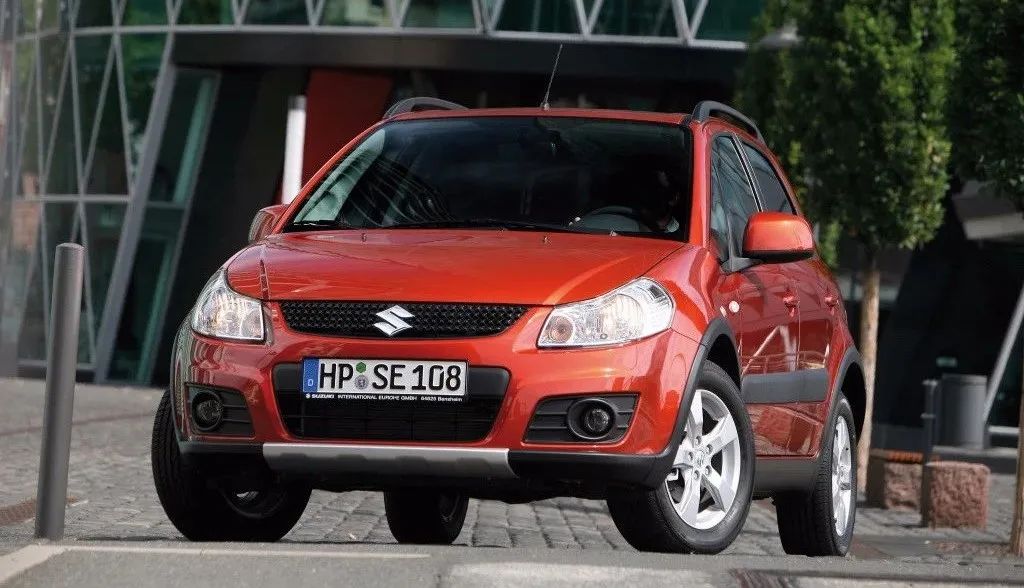 铃木超级维特拉好还是吉姆尼好,铃木超级维特拉深度测评