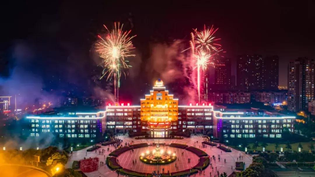 南充高中再次入选百强中学,南充高光时刻