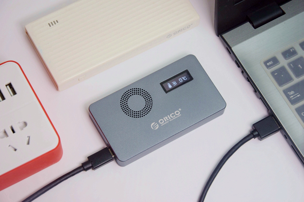 炎热夏天机箱,天气炎热笔记本散热