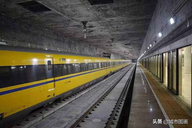 世界最大地下铁路站内景壮观,亚洲最大地铁站耗资多少钱