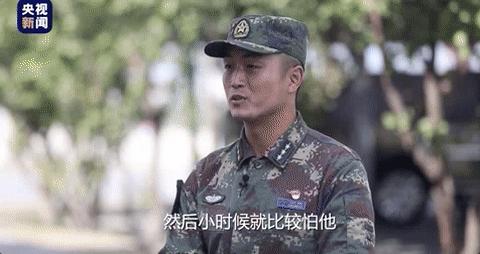 共同上阵的父子兵,军人父子一起参加阅兵