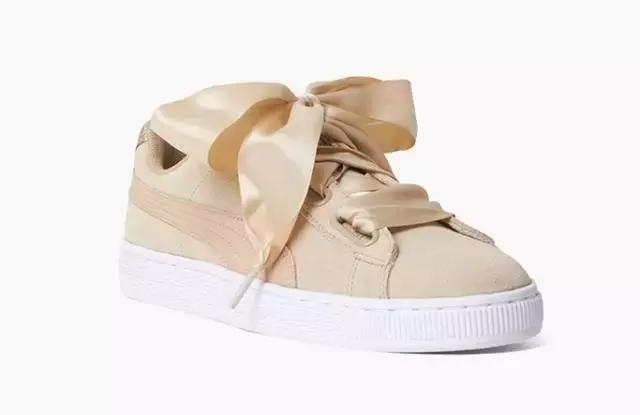 阿迪达斯和耐克儿童哪款鞋好,童鞋nike阿迪哪个好