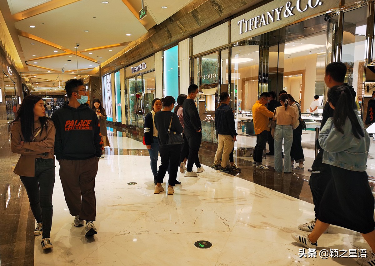 宁波东部新城银泰城人气,宁波东部新城宏泰广场