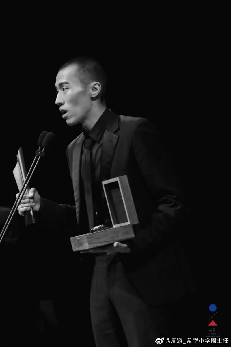 这位士力架广告里走出的男孩,成了电影里的“野马”