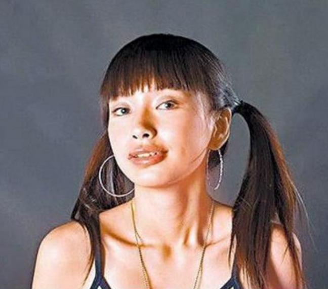 杨颖怼郭麒麟自己10年前就很火，从嫩模到顶流杨颖的上位史不简单