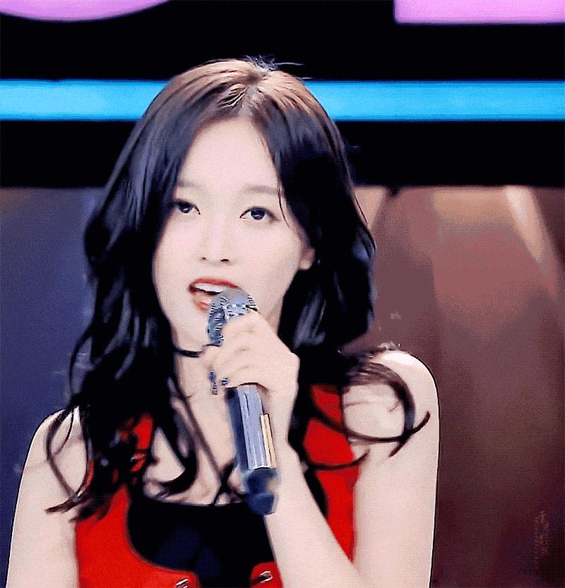 101杨超越现状,火箭少女101孟美岐怎么了