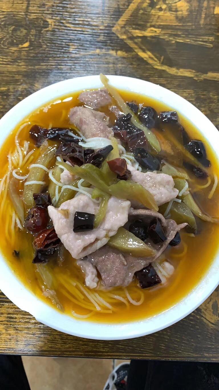 冬天重庆最火爆的苍蝇馆,重庆人推荐的苍蝇馆