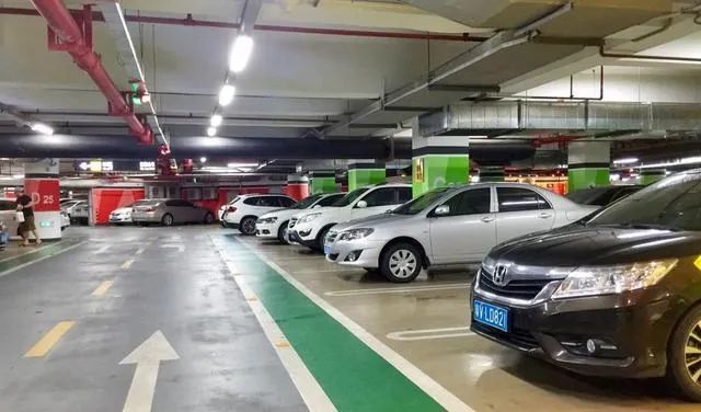 东莞小车太多了，很多打工者*款贷**也要买，车真的很重要吗？