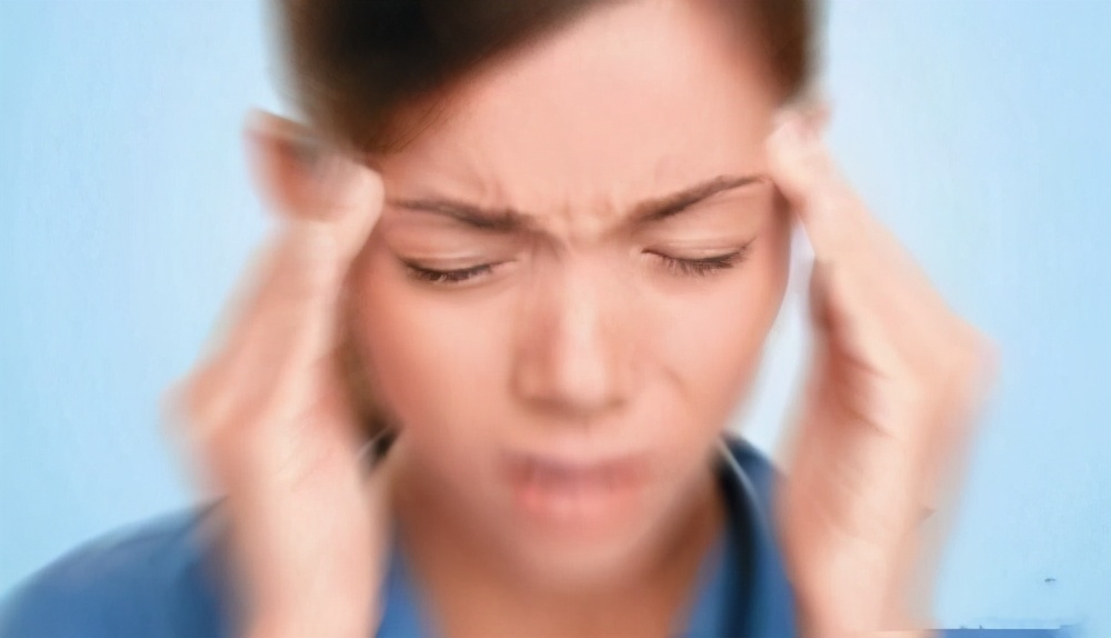 了解神经性头痛的症状有哪些,当医生告诉你神经性头痛