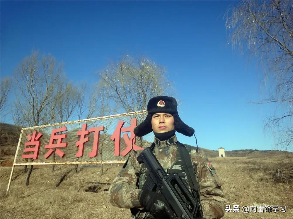 当了12年兵荣立两个三等功有多难,当上等兵的资格