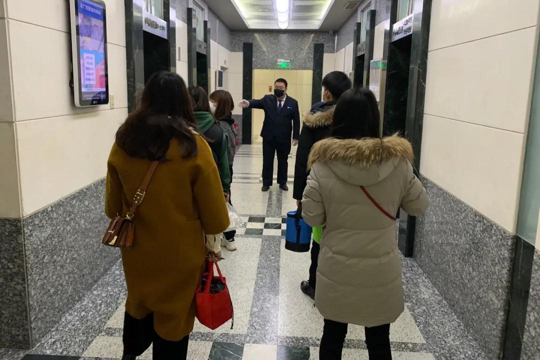 鍙屼簳棣栧煄鍥介檯,棣栧煄鍥介檯鍙屼簳