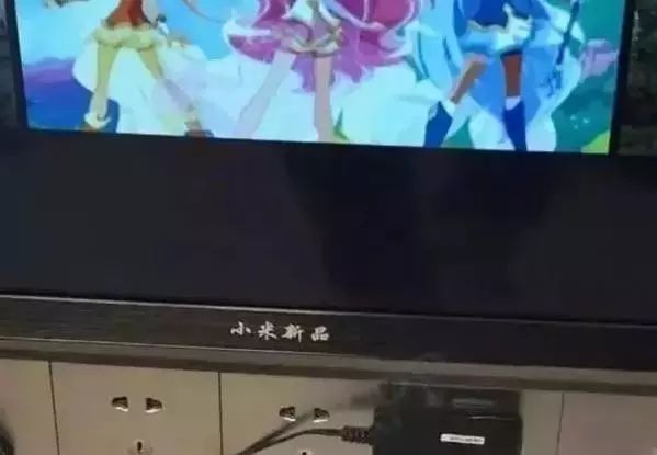 这家波兰人创办的交易网站，像极了卖游戏的拼夕夕