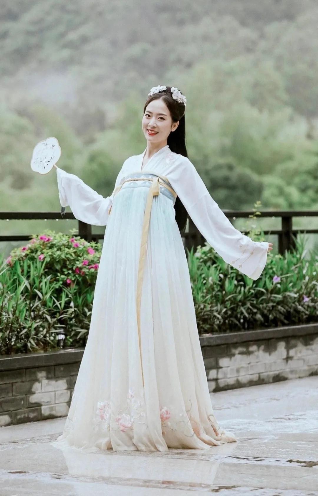 在大山深处幽静绝美的村落,深藏大山中的村落