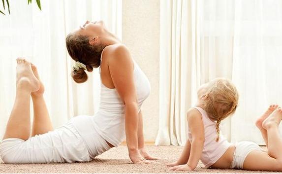 孕妇肚子上面的黑线是什么,孕妇怀孕肚子黑线特别粗