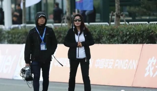 冬日娜再出雷人提问,冬日娜又现雷人采访遭苏炳添回怼