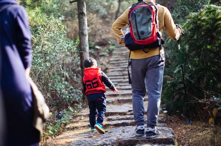 皮肤油腻毛孔粗大怎么解决,皮肤油腻毛孔粗大怎么调理