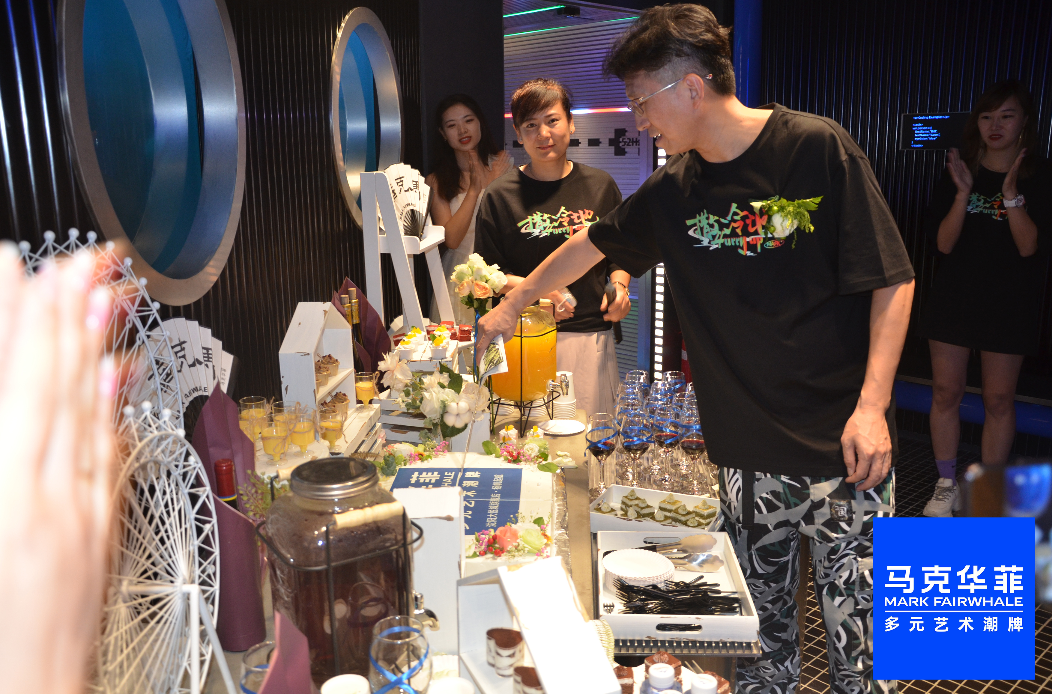 马克华菲服饰旗舰店华南区,马克华菲商场女装工装