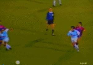 绿茵信仰罗纳尔多第三关花式,冲阵无双