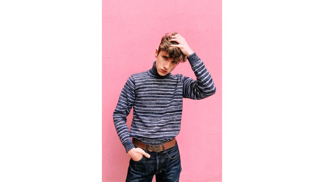 ppt两张竖版图片排版高级感,竖版图片怎么在ppt中呈现