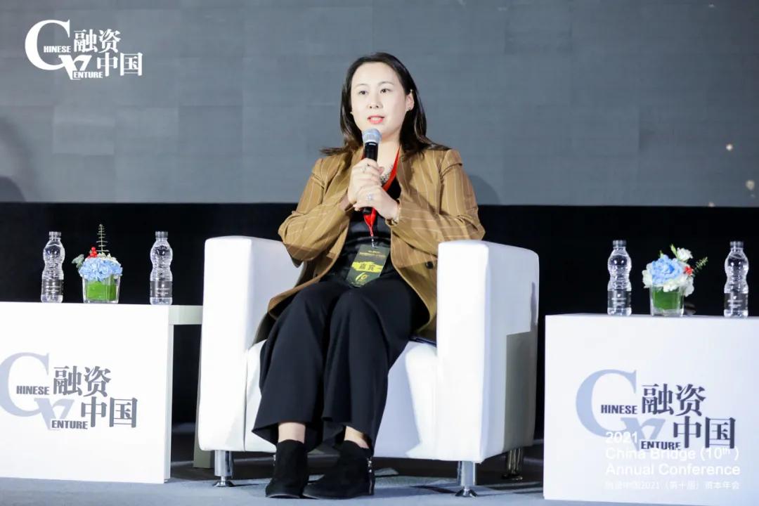 往前走、做孵化、重仓早期，B轮后小机构没机会了？