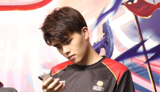 lol薇恩皮肤手感排行,选薇恩冠军皮肤lwx