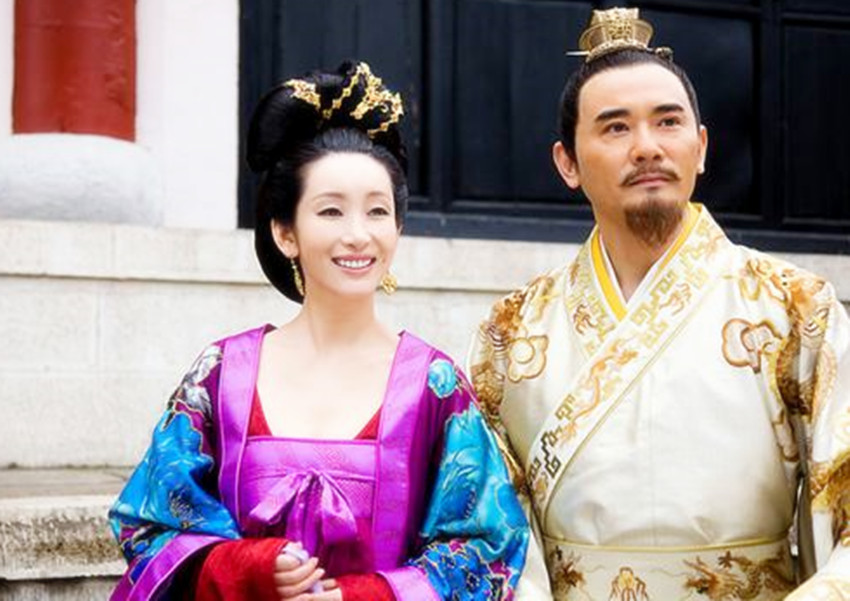 李治娶武则天以前他有几个老婆了,历史上武则天跟李治是真心相爱吗