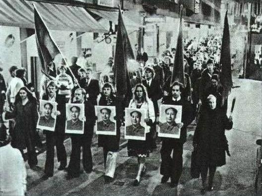 毛主席逝世揭秘：上将拿枪进入灵堂、外国政要悲伤、世界都在哀痛