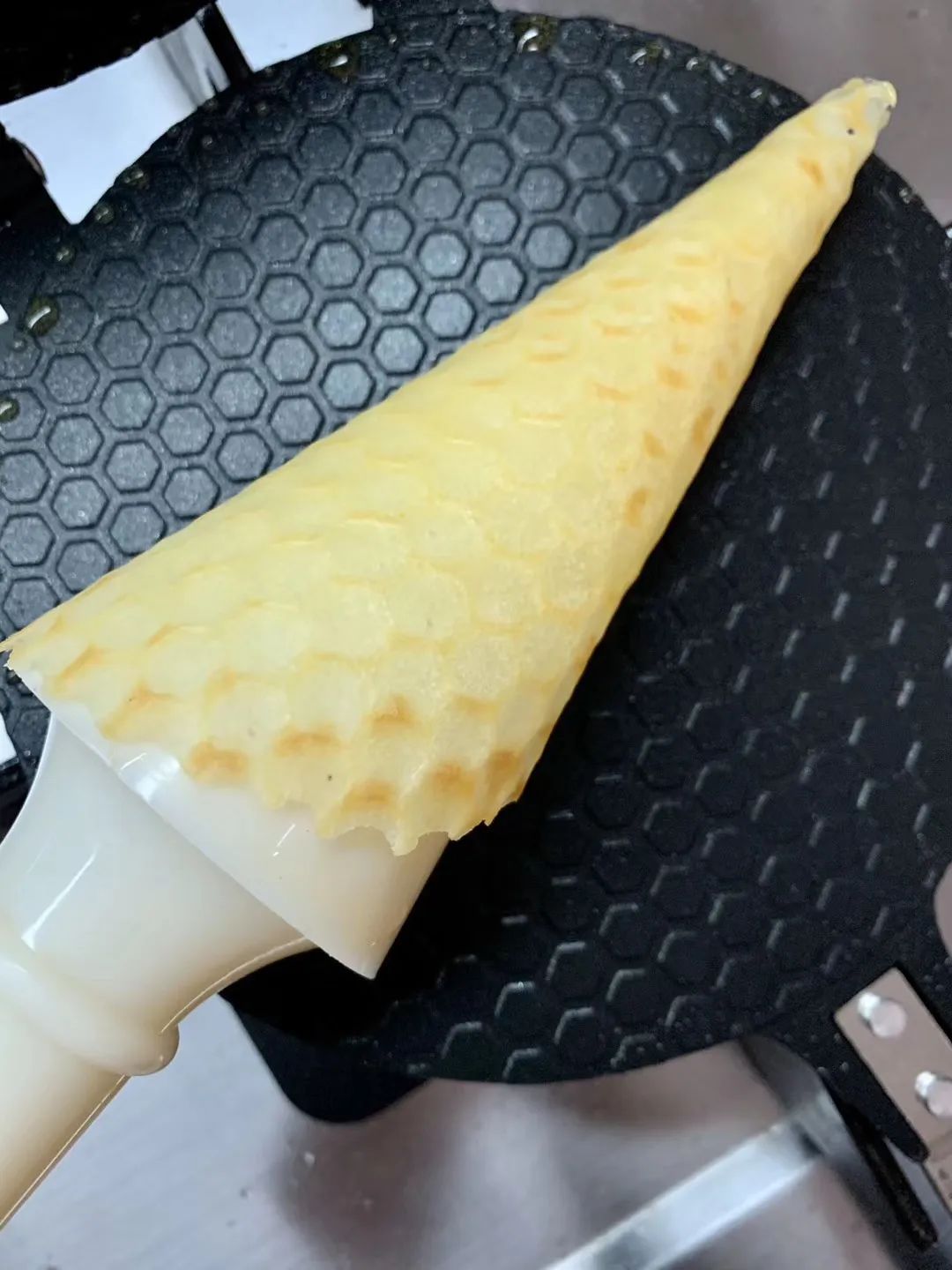 万人定闹钟早起云约早饭，为了去世界各地摆摊卖小吃做准备