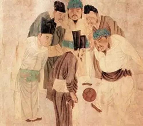 说中国人不会踢球？这些古人可就不服气了