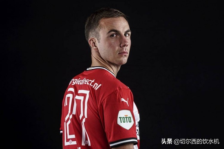 格策转会拜仁慕尼黑成功了吗,荷甲埃因霍温官宣扎哈维加盟