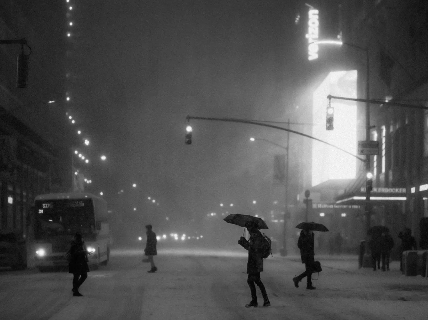 富人眼中的许三观卖血记,许三观卖血记给现在的生活的启示