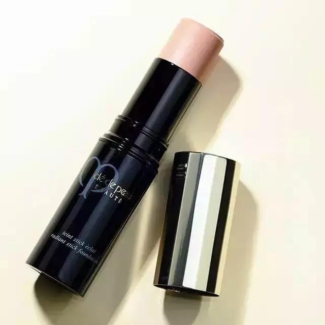 cpb钻光粉底液配什么散粉,cpb透亮粉底液上妆技巧