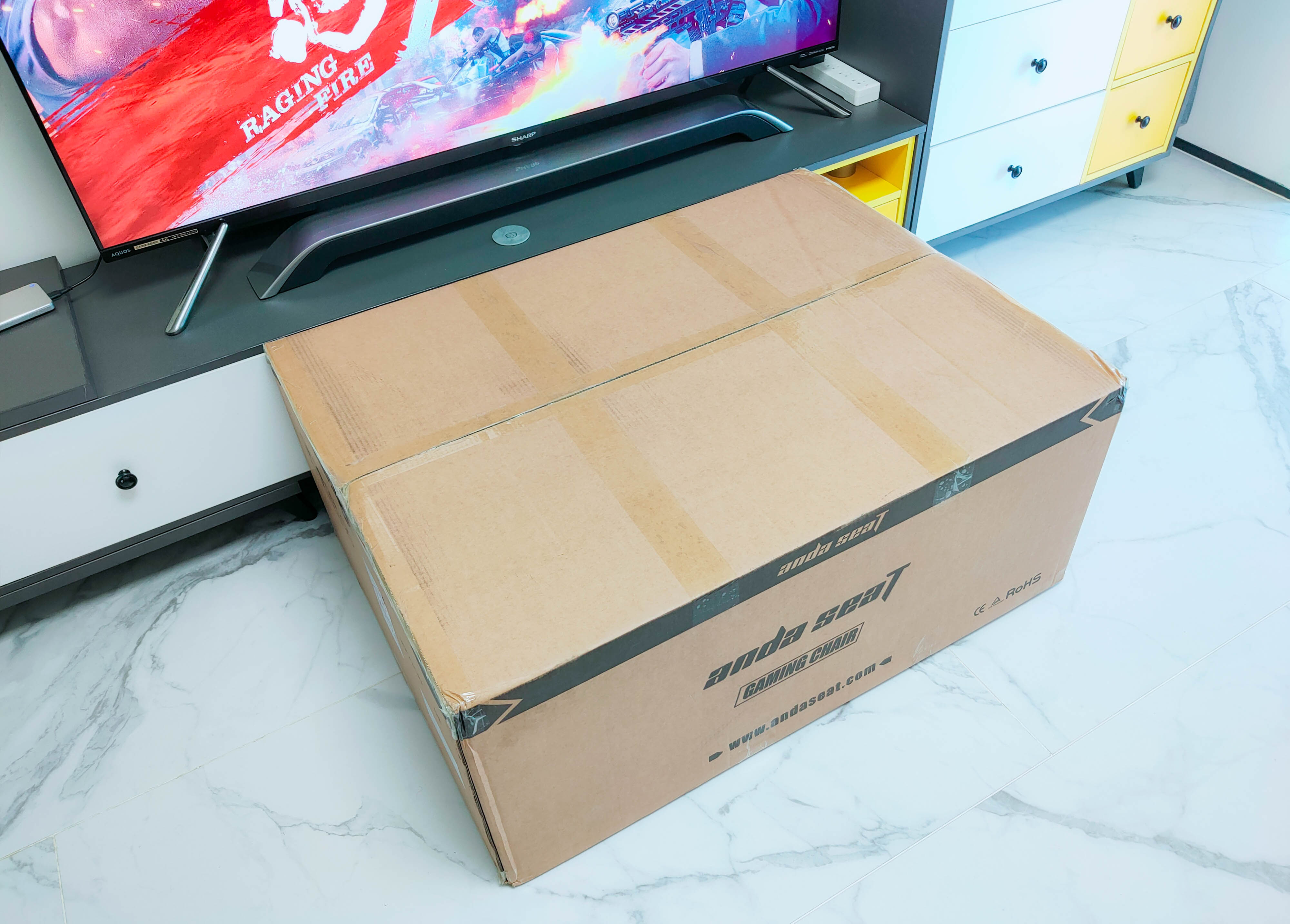 与高达、蝙蝠侠组队，ikbc机械键盘+安德斯特电竞椅套装评测