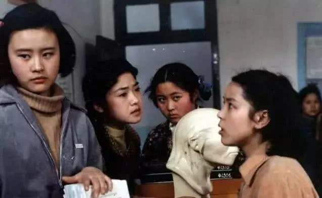 邬君梅陈冲谁的家庭背景好,邬君梅年轻集锦