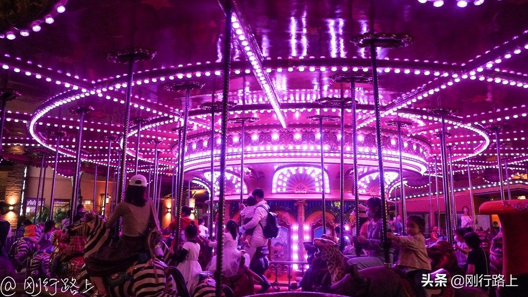 三亚之眼海昌梦幻不夜城,三亚海昌梦幻海洋不夜城网红打卡