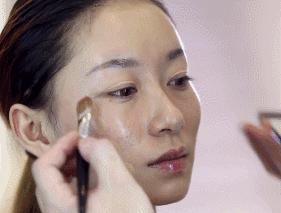 化妆的正确步骤千万别错了,正确的化妆步骤你还傻傻分不清吗