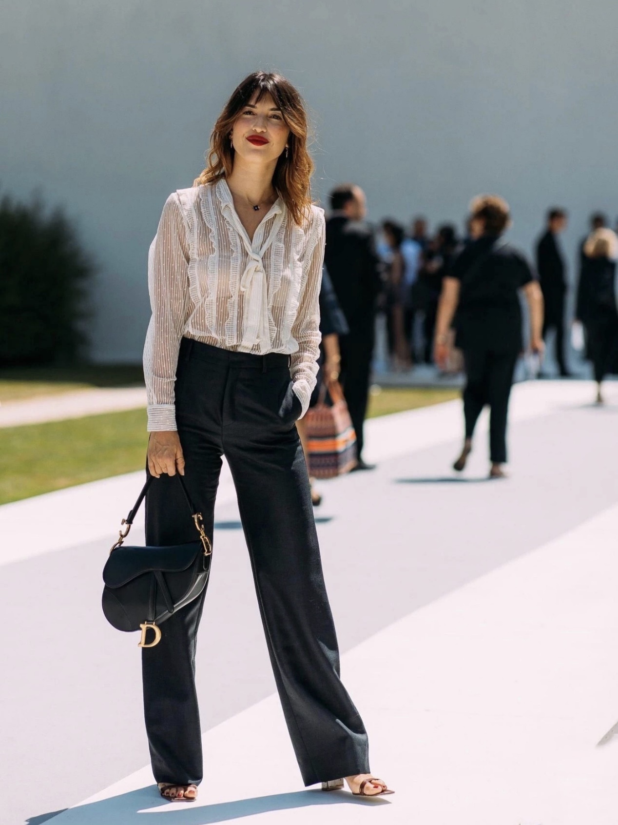 大屁股的人怎样穿搭不伤腰,屁股大腿大的女人穿衣搭配