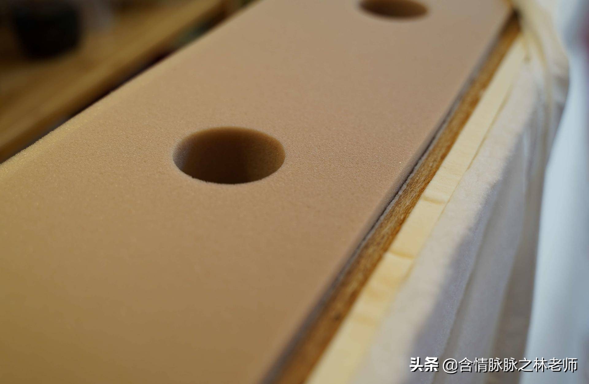 儿童床垫选独立弹簧还是黄麻,8h黄麻透气护脊床垫正反面