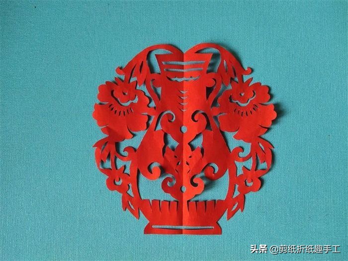 牡丹花瓶富贵平安图,牡丹富贵平安图