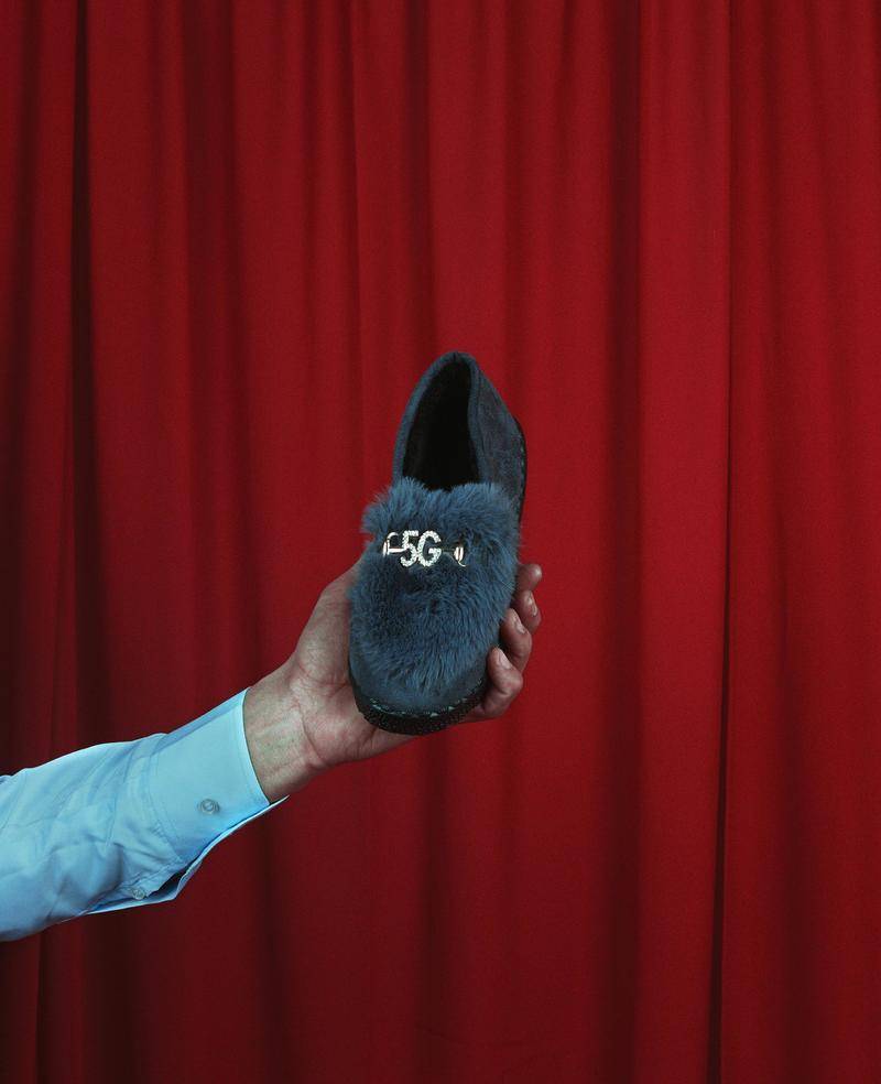 那些穿着Abibas的人，正在用半价买下全世界